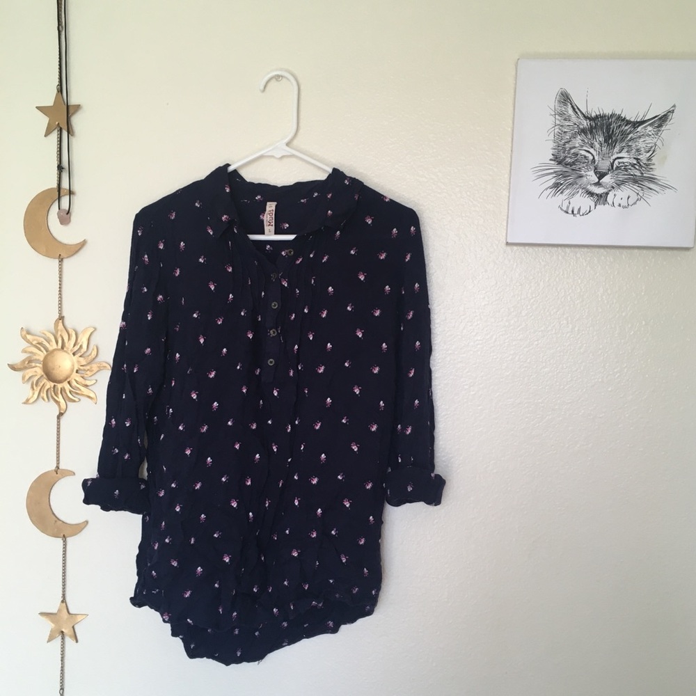 casual floral printed top🌷